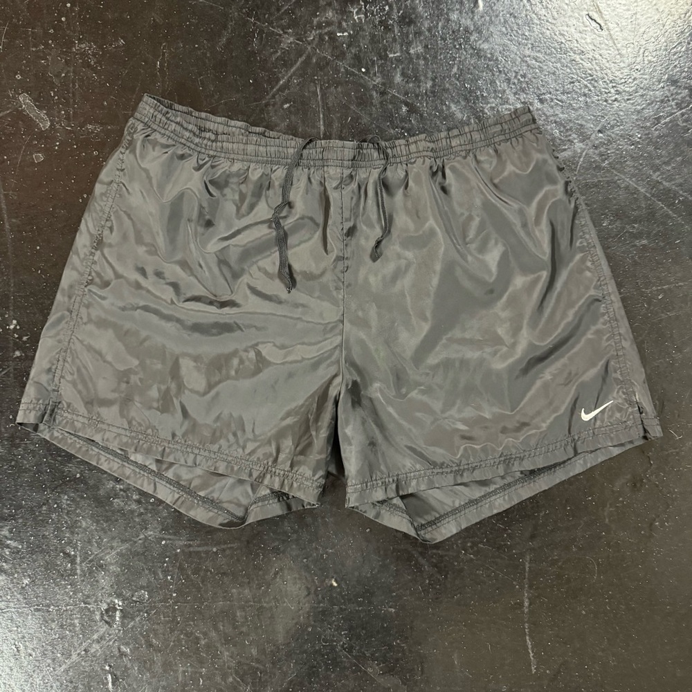 90’s Nike 6” Shorts